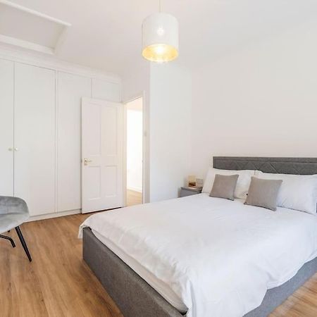 House 10 Mins To Tower Bridge Hot Tub & Parking Villa Londra Exterior foto