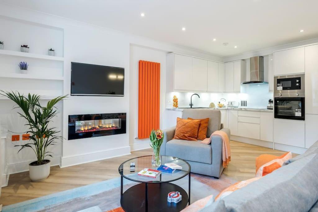 House 10 Mins To Tower Bridge Hot Tub & Parking Villa Londra Exterior foto
