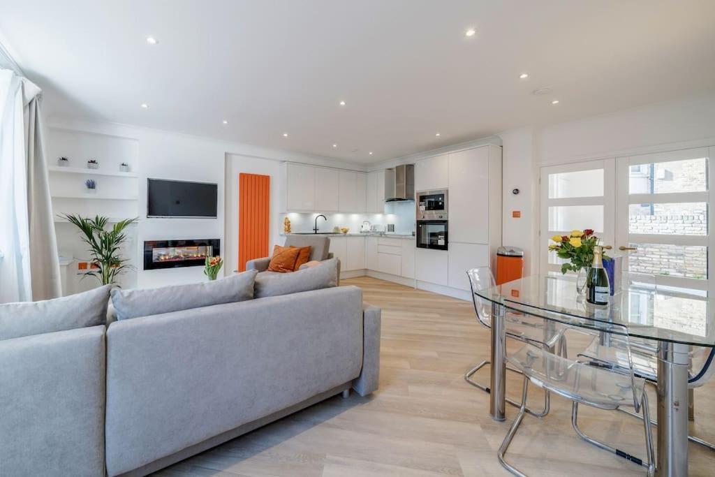 House 10 Mins To Tower Bridge Hot Tub & Parking Villa Londra Exterior foto