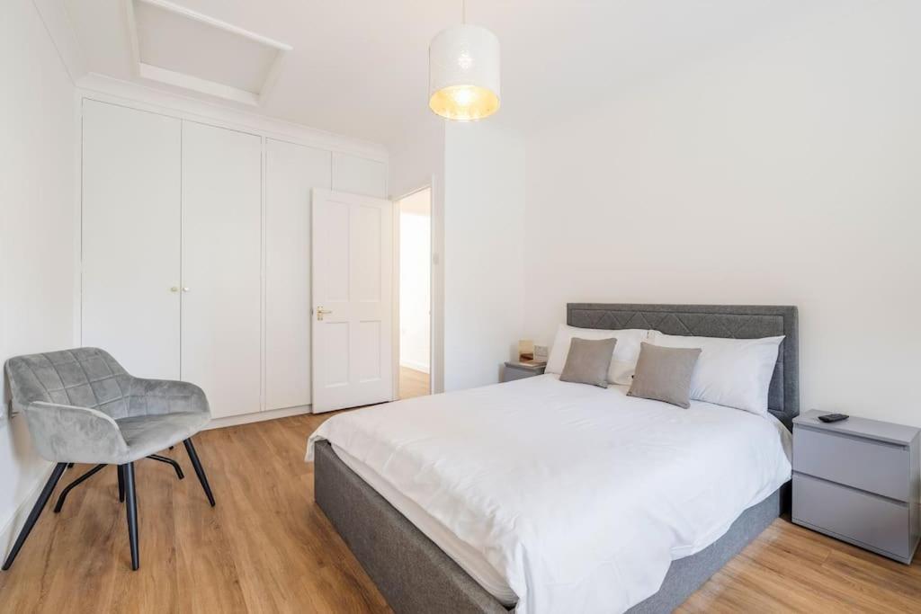 House 10 Mins To Tower Bridge Hot Tub & Parking Villa Londra Exterior foto